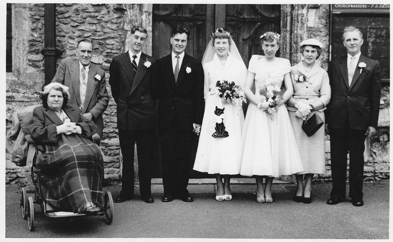 ted_mum_wedding_group.jpg